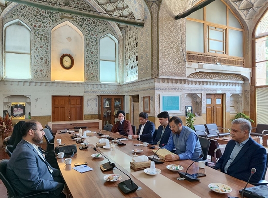 نشست با ریاست و مسئولین دانشگاه هنر اصفهان 